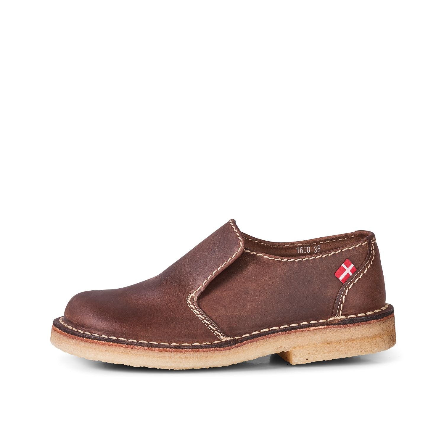 Duckfeet Falster Cocoa slip-on leather shoe, outer side view on white background