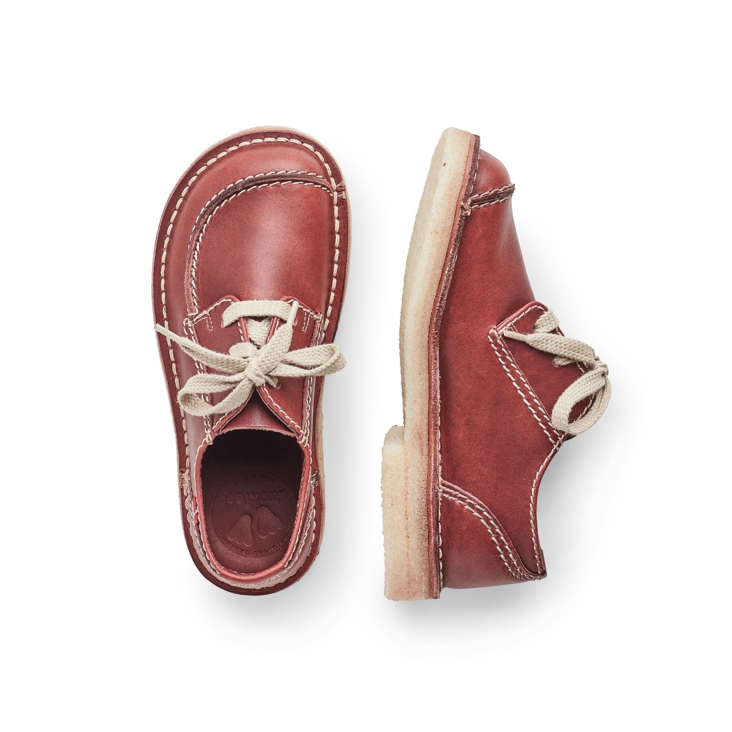 Duckfeet Fyn Bordo moc-toe leather derby shoe, top and inner side view on white background
