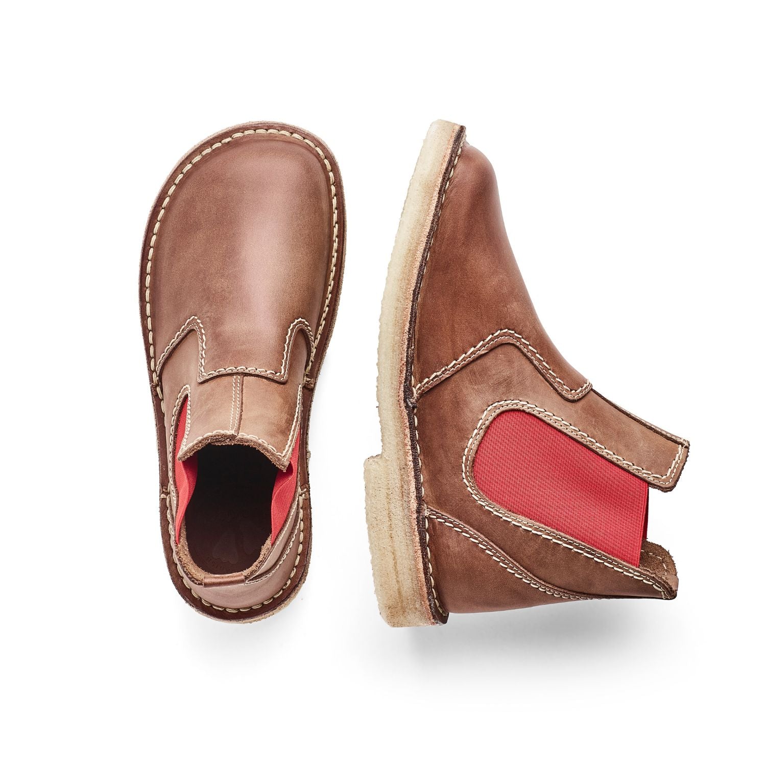 Duckfeet Roskilde Cocoa / Red leather Chelsea boot, top and inner side view on white background