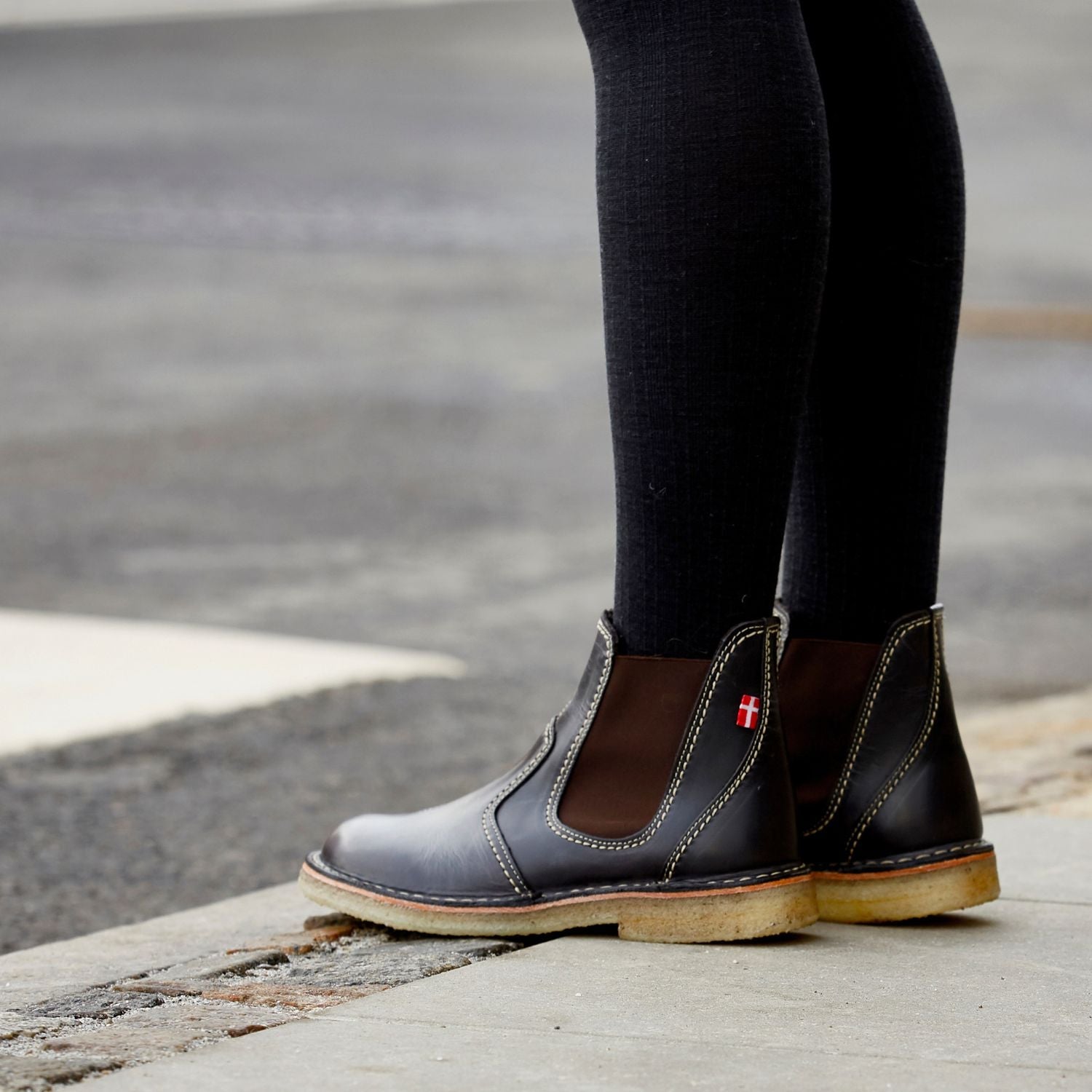 Duckfeet Roskilde Slate leather Chelsea boot, additional product image 1
