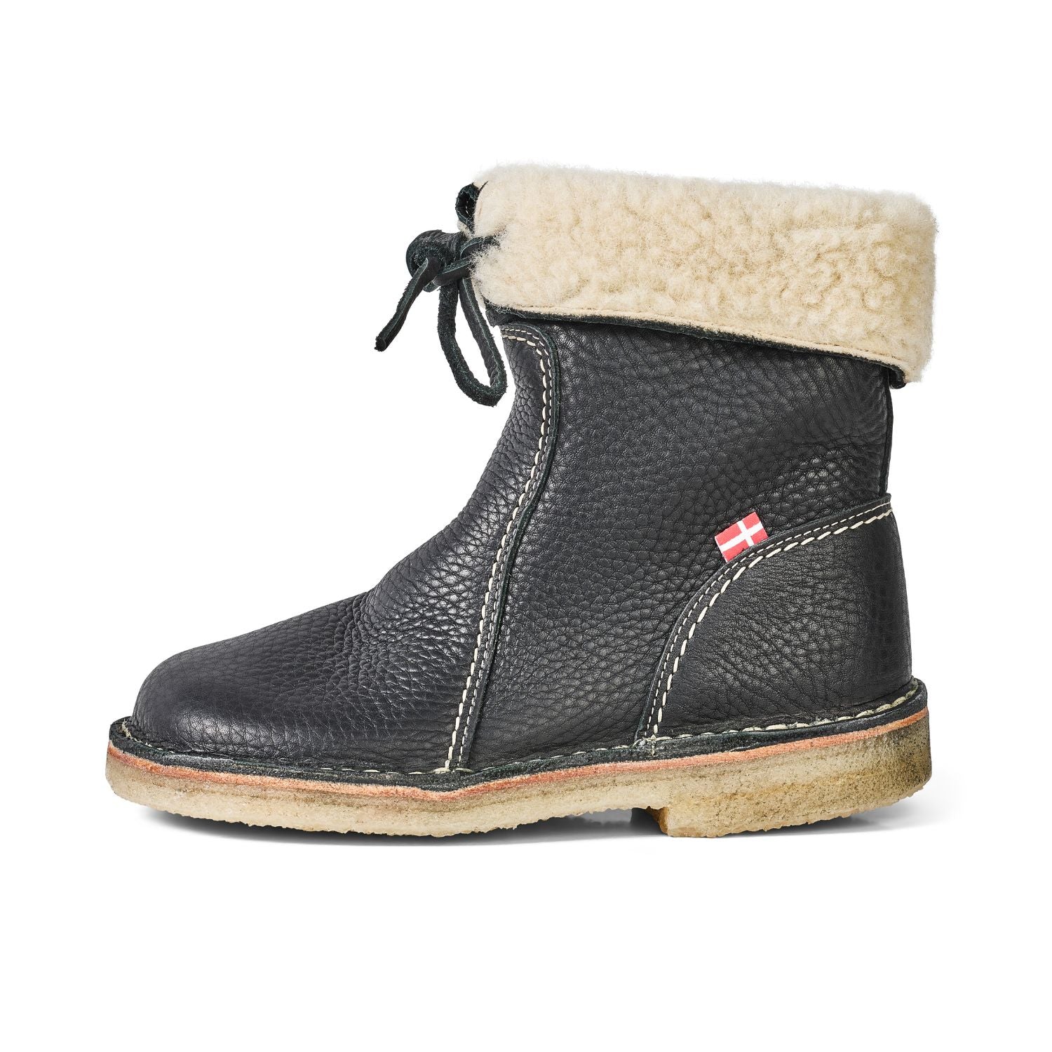 Duckfeet Århus Black wool-lined pull-on leather boot, outer side view on white background