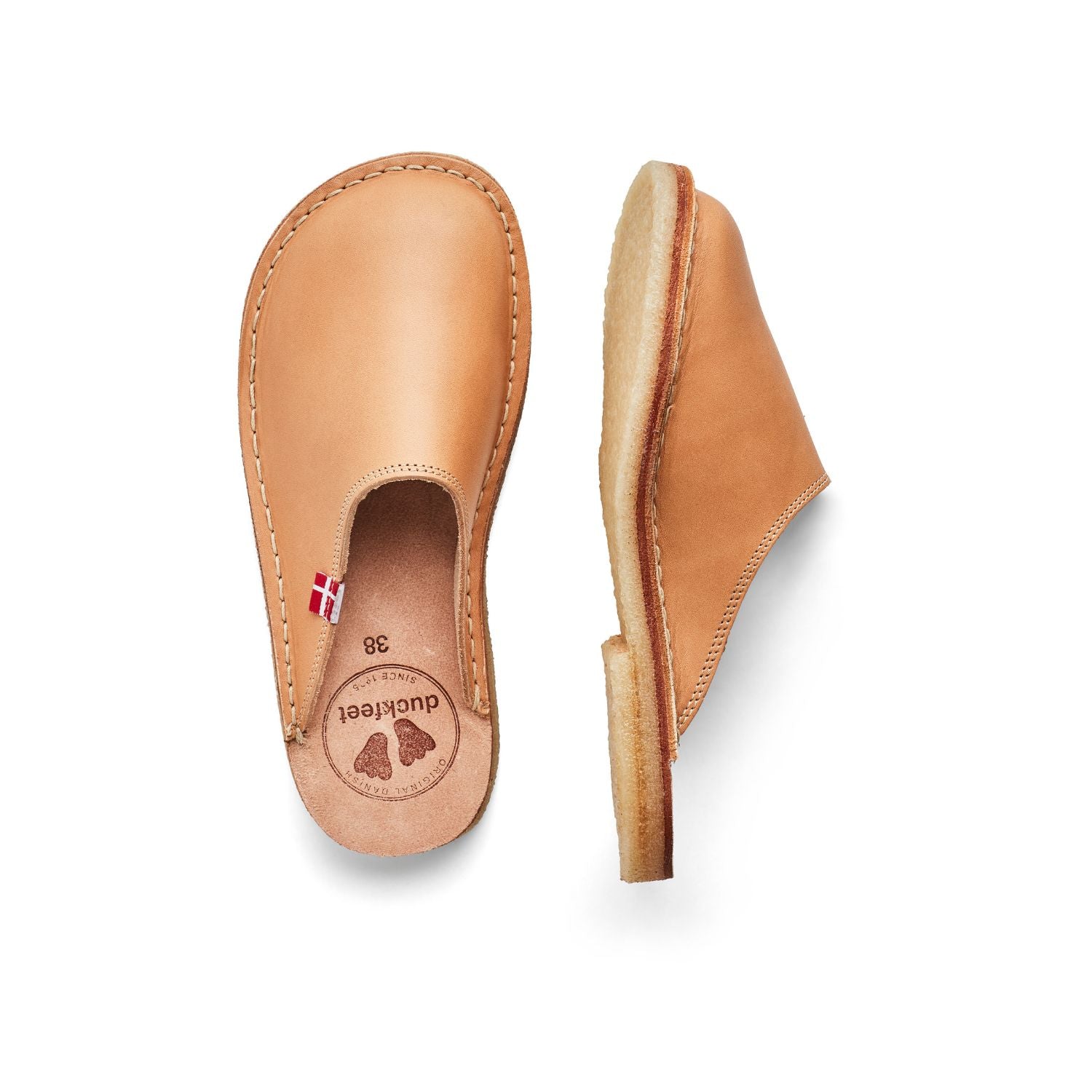 Duckfeet Blåvand Bio leather slipper, top and inner side view on white background