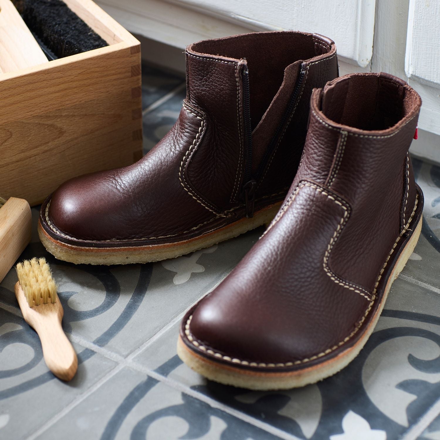 Duckfeet Fredericia Choco zip-up leather ankle boot, additional product image 1