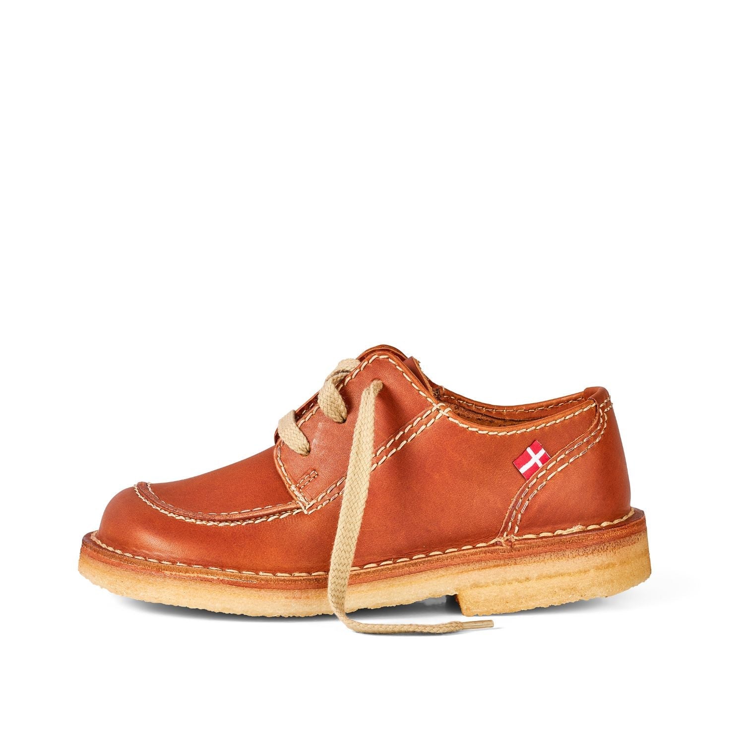 Duckfeet Fyn Brown moc-toe leather derby shoe, outer side view on white background