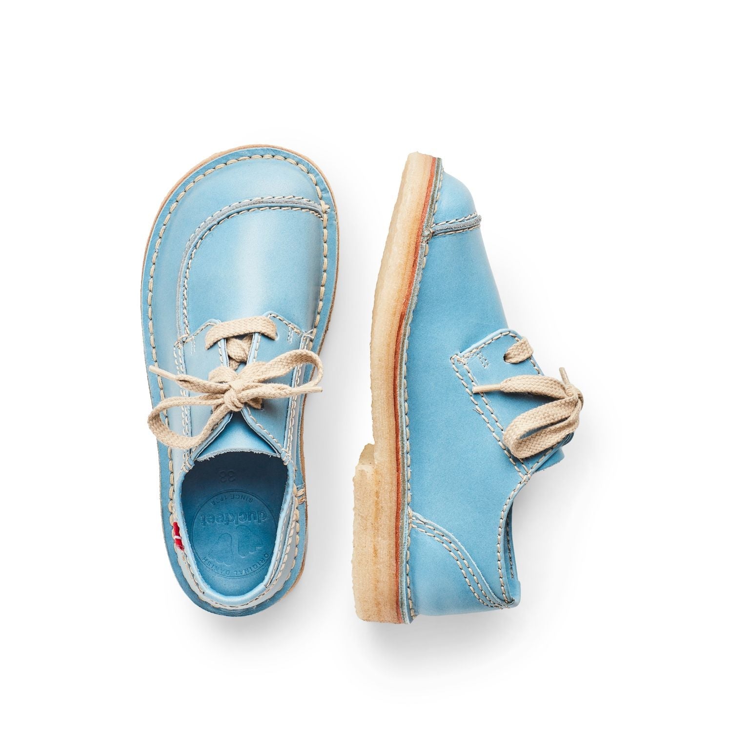 Duckfeet Fyn Jeans moc-toe leather derby shoe, top and inner side view on white background