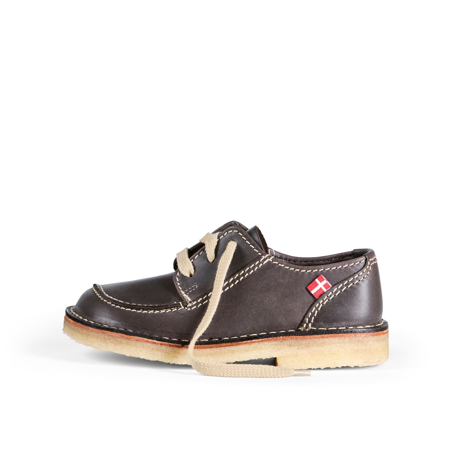 Duckfeet Fyn Slate moc-toe leather derby shoe, outer side view on white background