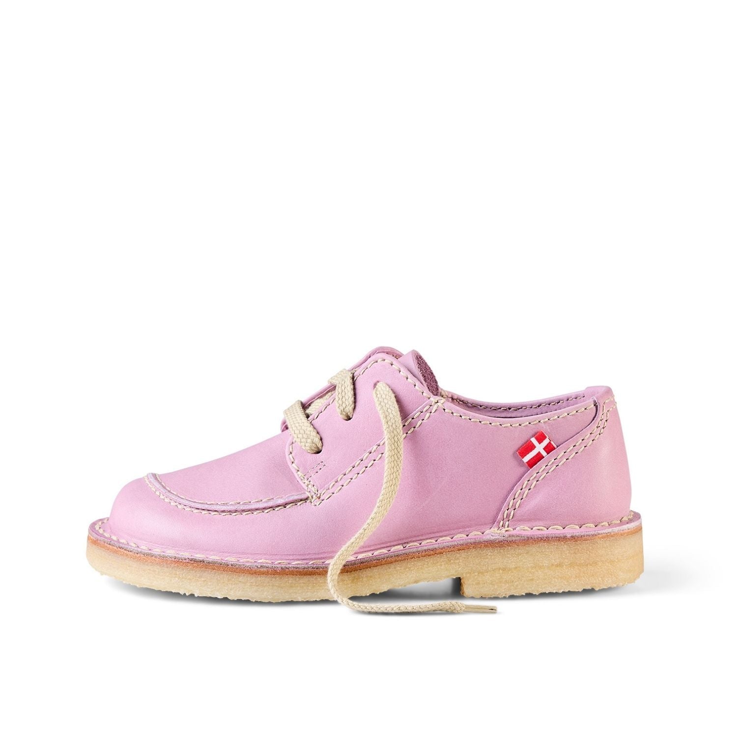 Duckfeet Fyn Rose moc-toe leather derby shoe, outer side view on white background