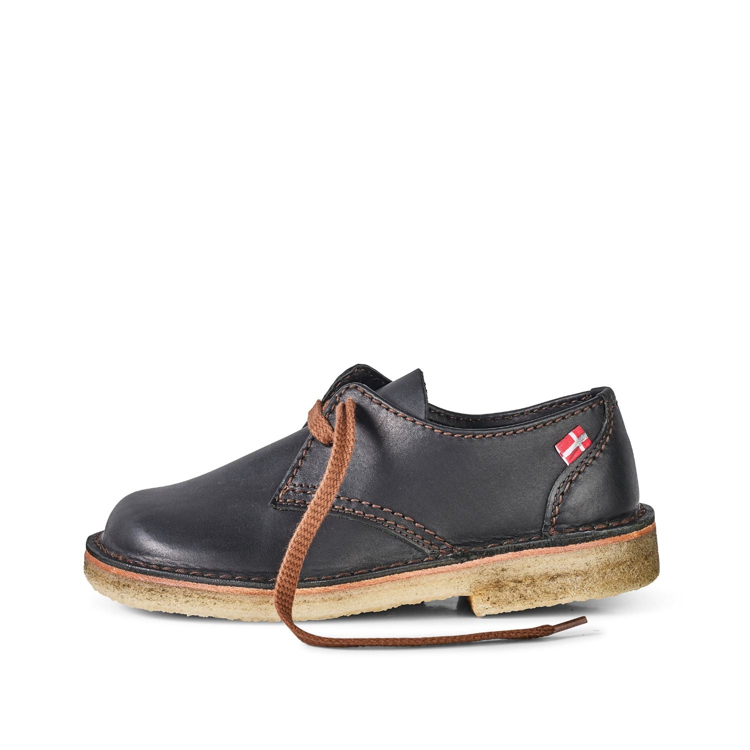 Duckfeet Jylland Black leather derby shoe, outer side view on white background