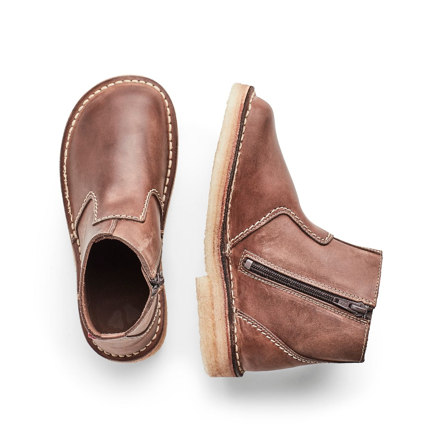 Duckfeet Korsør Cocoa zip-up leather ankle boot, top and inner side view on white background