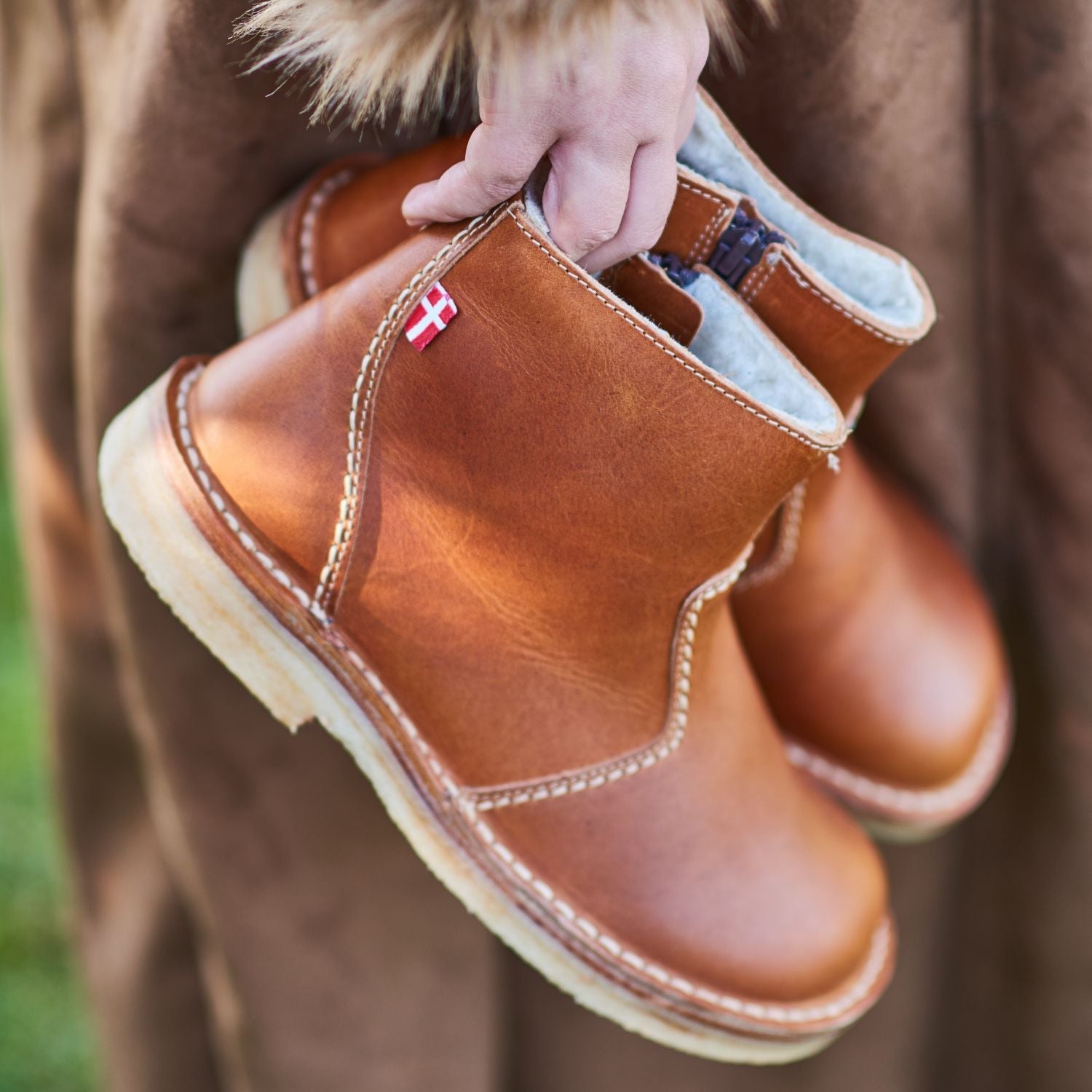 Duckfeet Nyborg Brown wool-lined zip-up leather ankle boot, additional product image 1