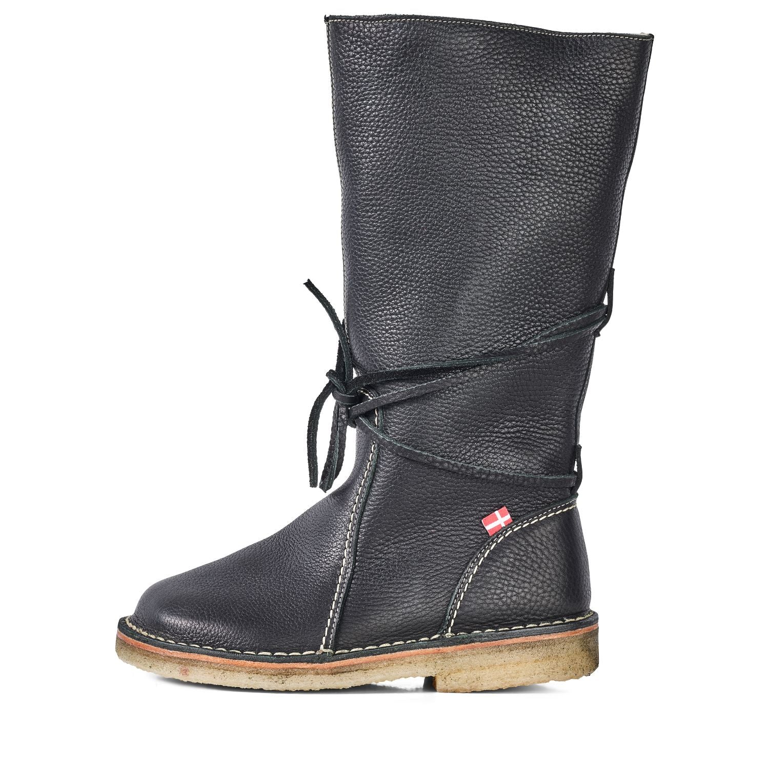 Duckfeet Silkeborg Black wool-lined pull-on leather boot, outer side view on white background